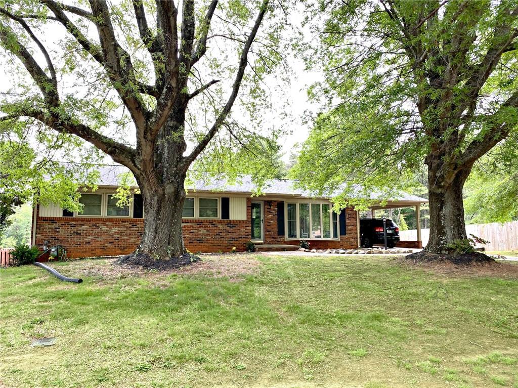 Property image 1 at 5460 Clover Street, Hickory, NC 28602