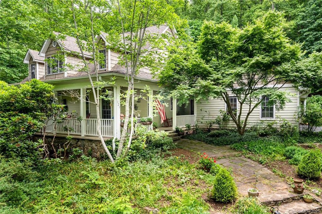 Property image 1 at 121 Rathfarnham Circle, Asheville, NC 28803
