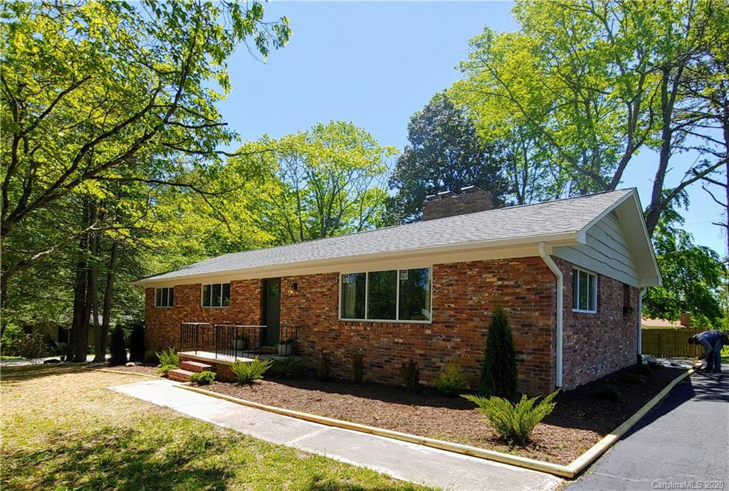 Property image 1 at 3091 Magnolia Drive, Hendersonville, NC 28792