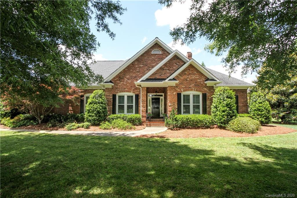 Property image 1 at 169 Couples Court, Matthews, NC 28104