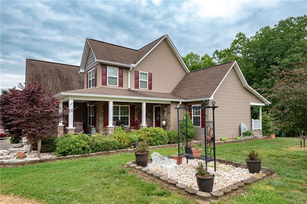 Property image 1 at 5128 Orchard Park Drive, Hickory, NC 28602