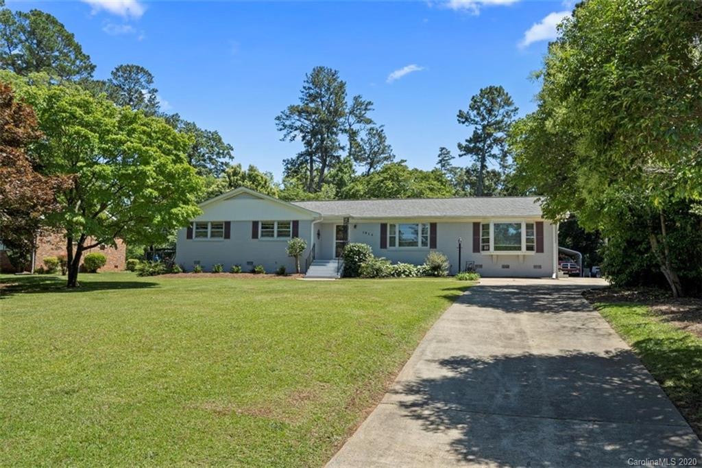 1014 Christopher Circle