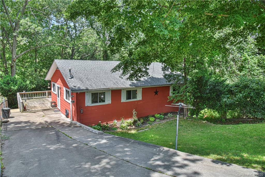 Property image 1 at 242 Brooklyn Lane, Asheville, NC 28803