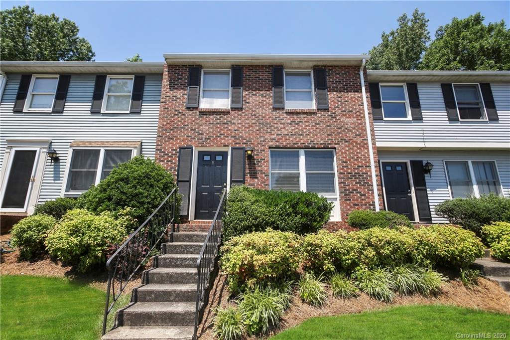 Property image 1 at 9456 Lexington Circle, Charlotte, NC 28213