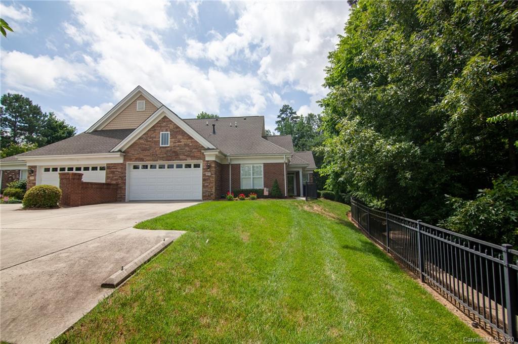 Property image 1 at 10725 Vicino Court, Matthews, NC 28105