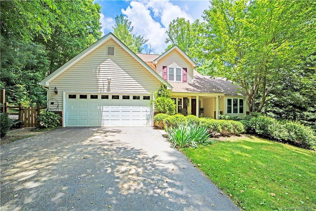 Property image 1 at 38 Weston Heights Drive, Asheville, NC 28803