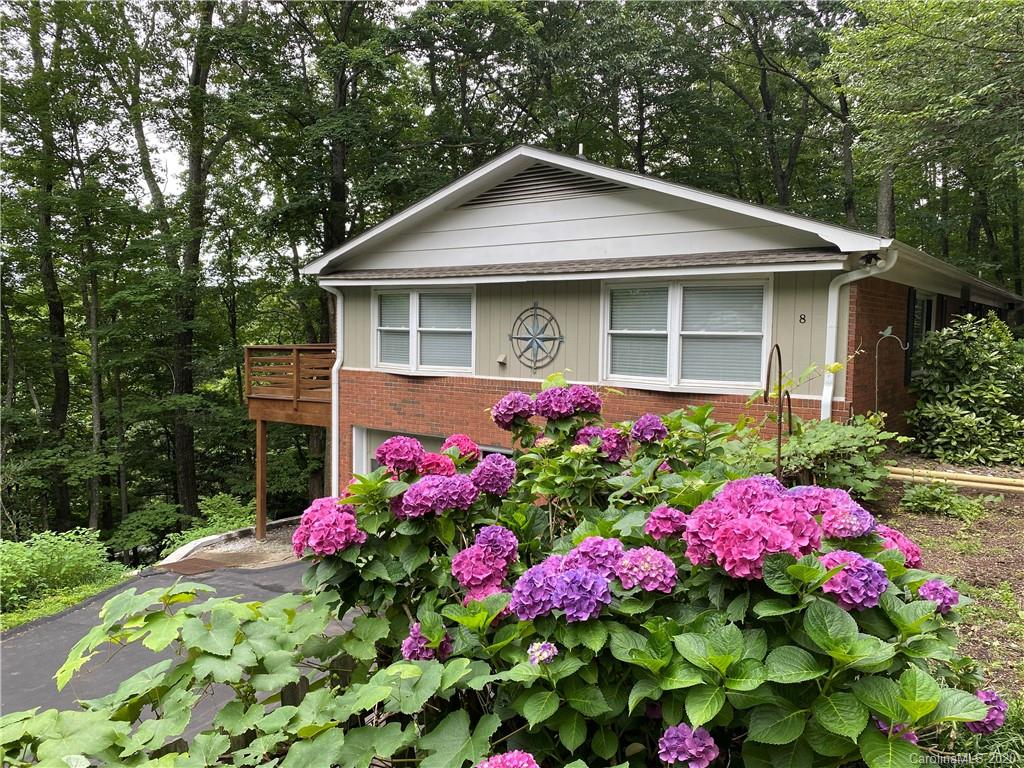 Property image 1 at 8 Galax Lane, Hendersonville, NC 28791