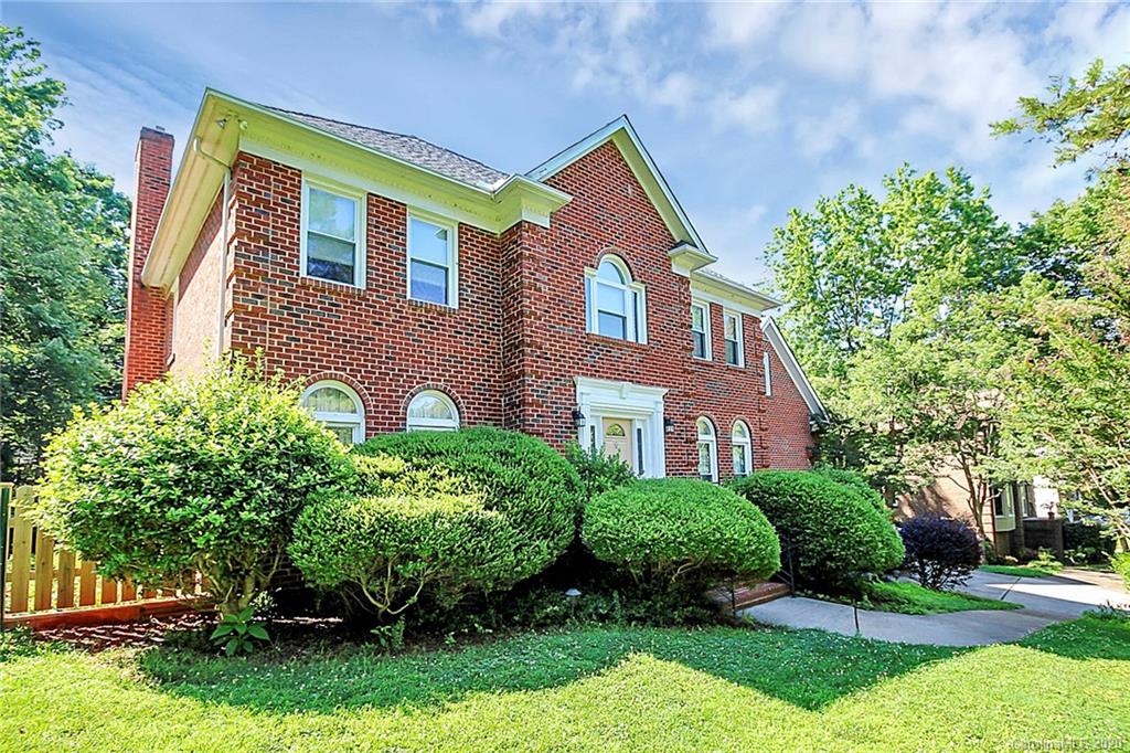 8811 Hollybrook Lane