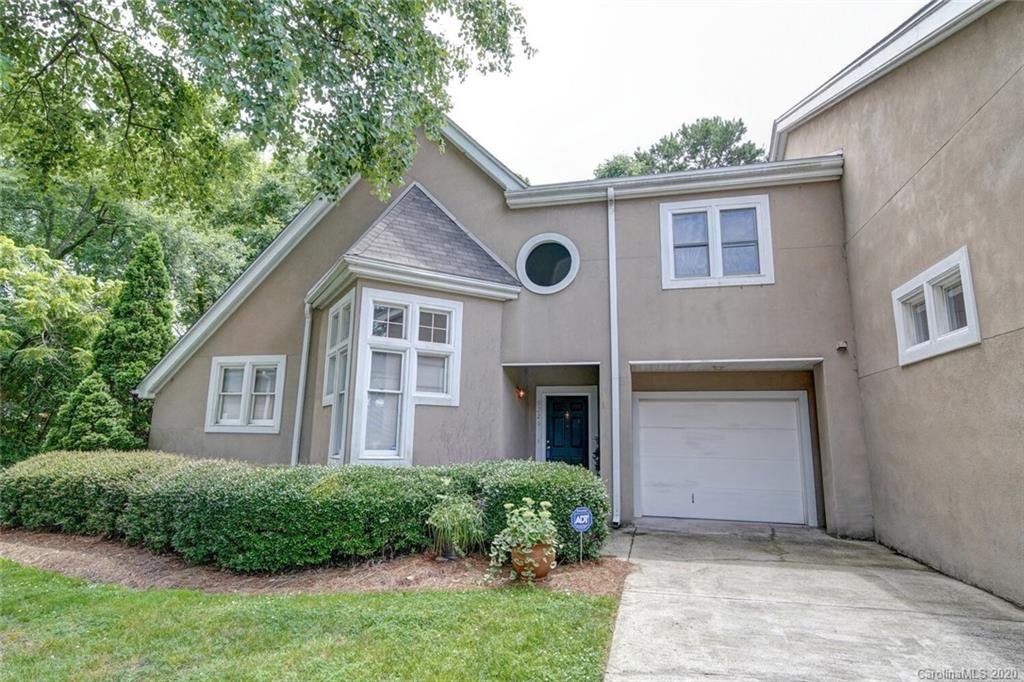 Property image 1 at 9226 Ravenwing Drive, Charlotte, NC 28262