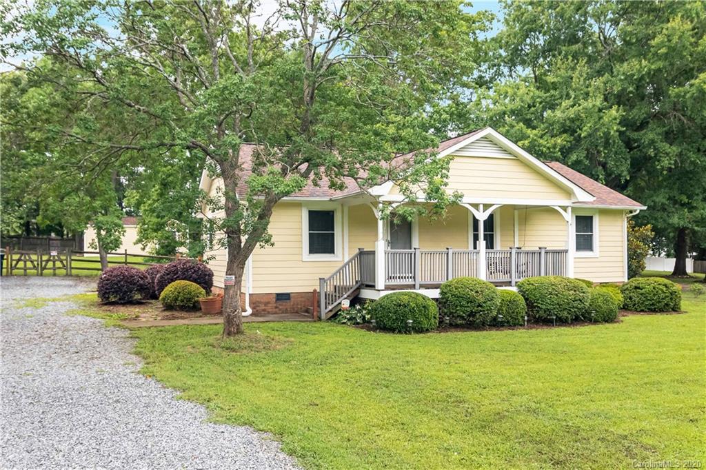 Property image 1 at 317 Catawba Circle, Matthews, NC 28104