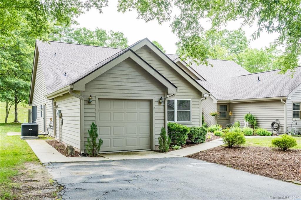 Property image 1 at 8 Tisha Lane, Hendersonville, NC 28739