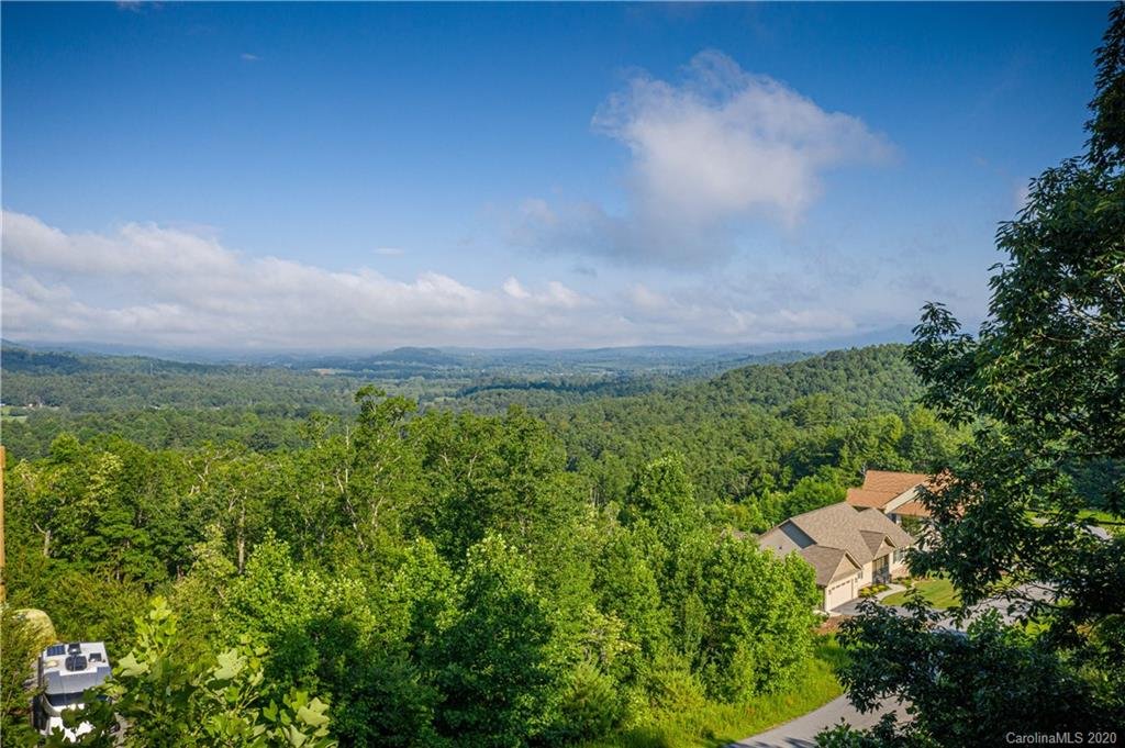 Property image 1 at 511 Crystal Heights Drive, Hendersonville, NC 28739