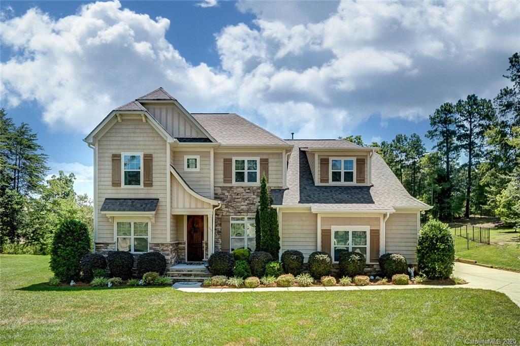 135 Lakeshore Hills Drive