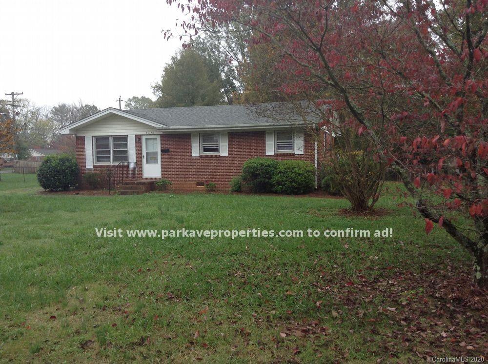 Property image 1 at 4340 Oak Forest Drive, Charlotte, NC 28215