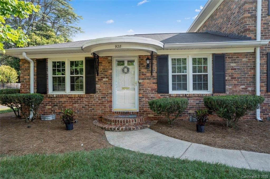 Property image 1 at 928 Mcalway Road, Charlotte, NC 28211