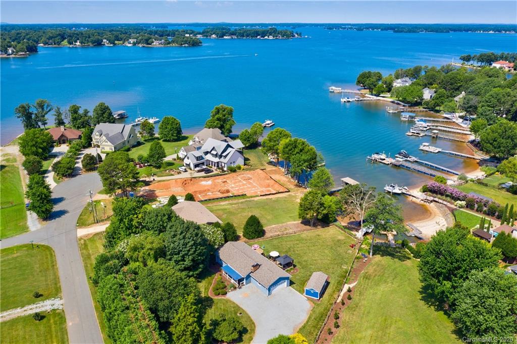 21223 Lakeview Circle