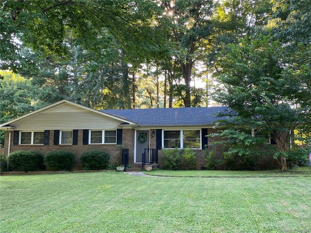 Property image 1 at 744 Twin Oaks Road, Davidson, NC 28036