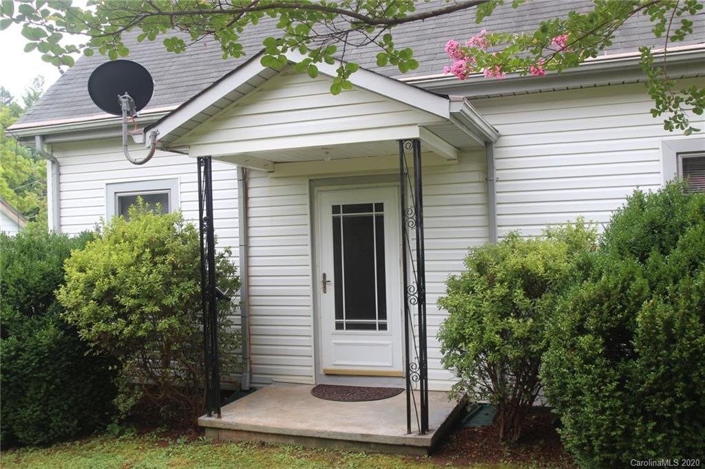 Property image 1 at 202 Catawba Avenue, Hickory, NC 28601