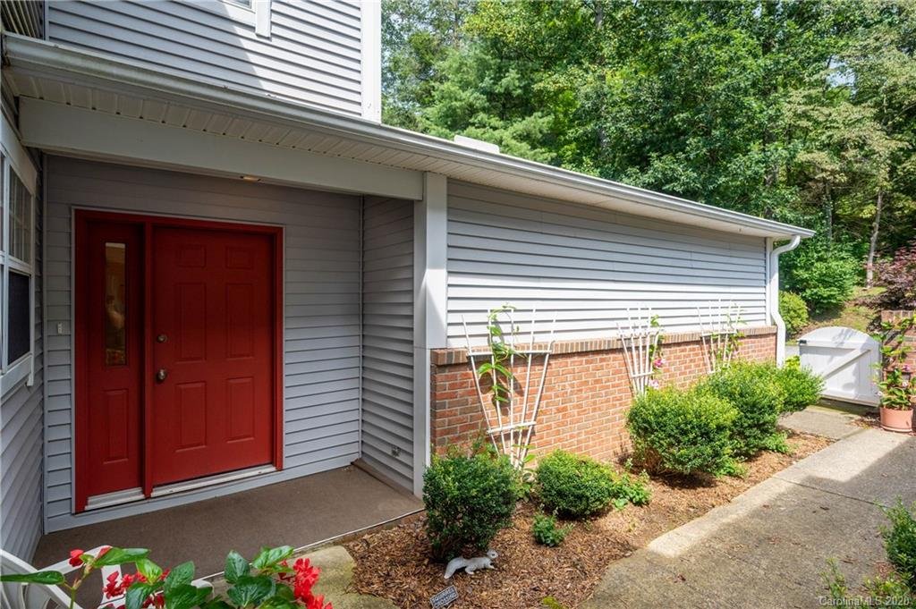 Property image 1 at 114 Lakeview Court, Brevard, NC 28712