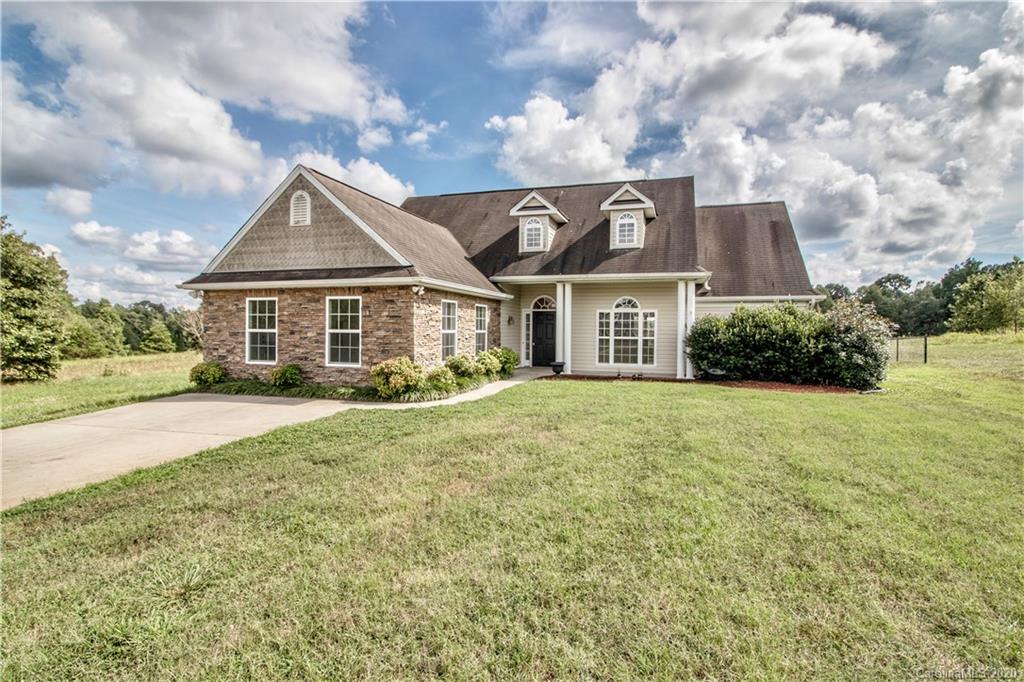 Property image 1 at 118 Heathrow Lane, Statesville, NC 28677