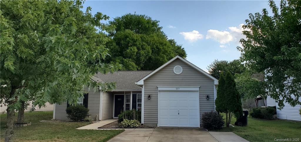 1013 Meadowbrook Lane