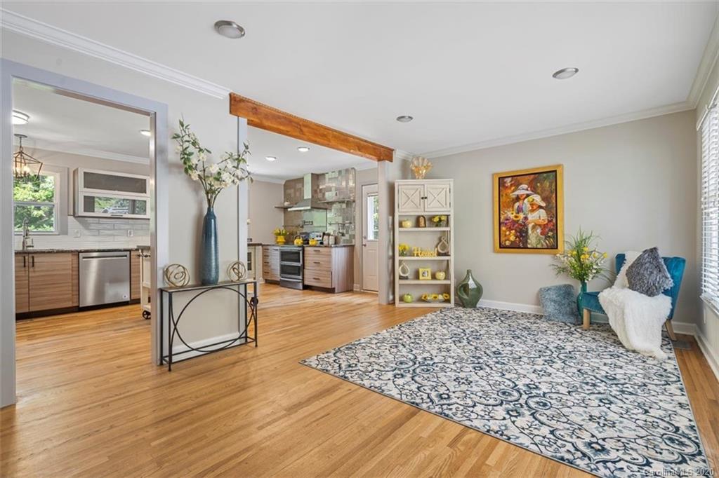 Property image 1 at 422 Short Hills Drive, Charlotte, NC 28217