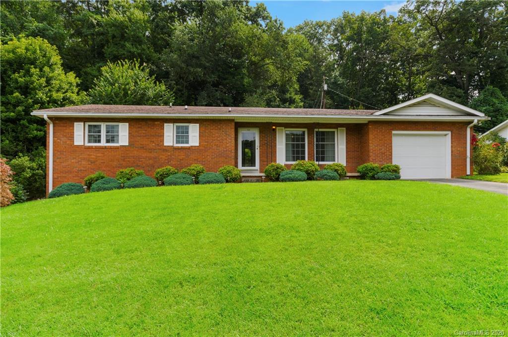 Property image 1 at 143 Auburn Park Drive, Waynesville, NC 28786