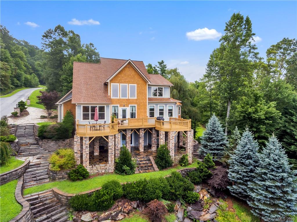 Property image 1 at 640 Grand Oaks Drive, Hendersonville, NC 28792