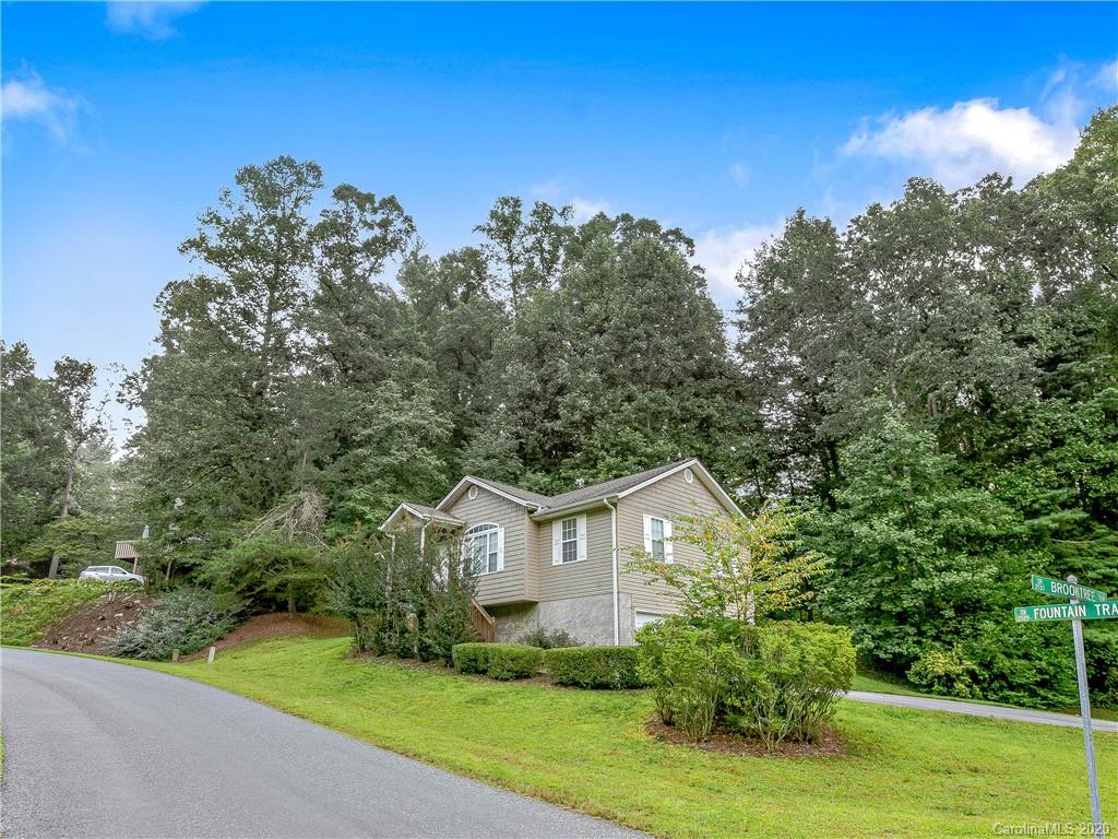 Property image 1 at 103 Brooktree Circle, Hendersonville, NC 28739