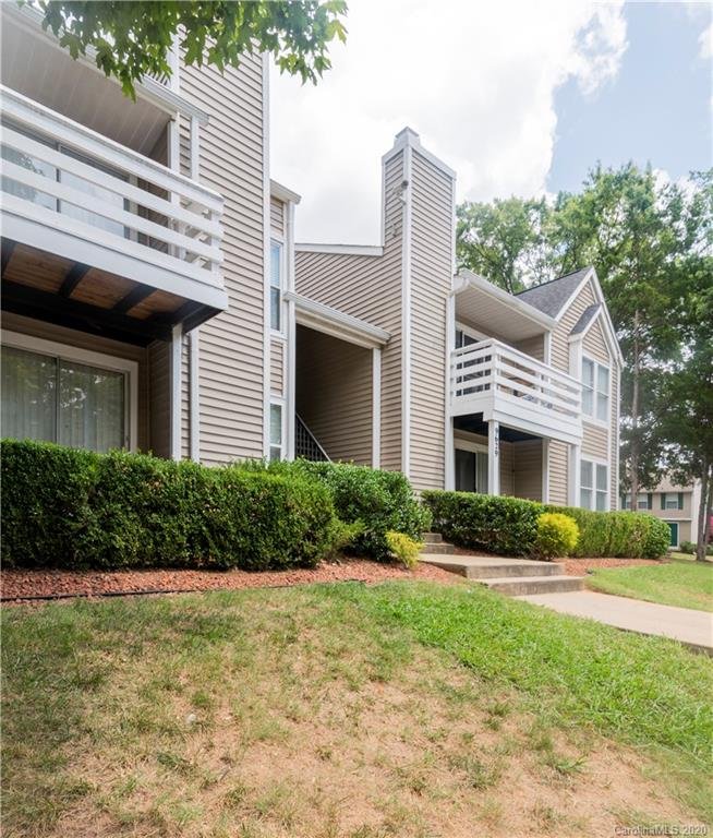 Property image 1 at 9629 Vinca Circle, Charlotte, NC 28213