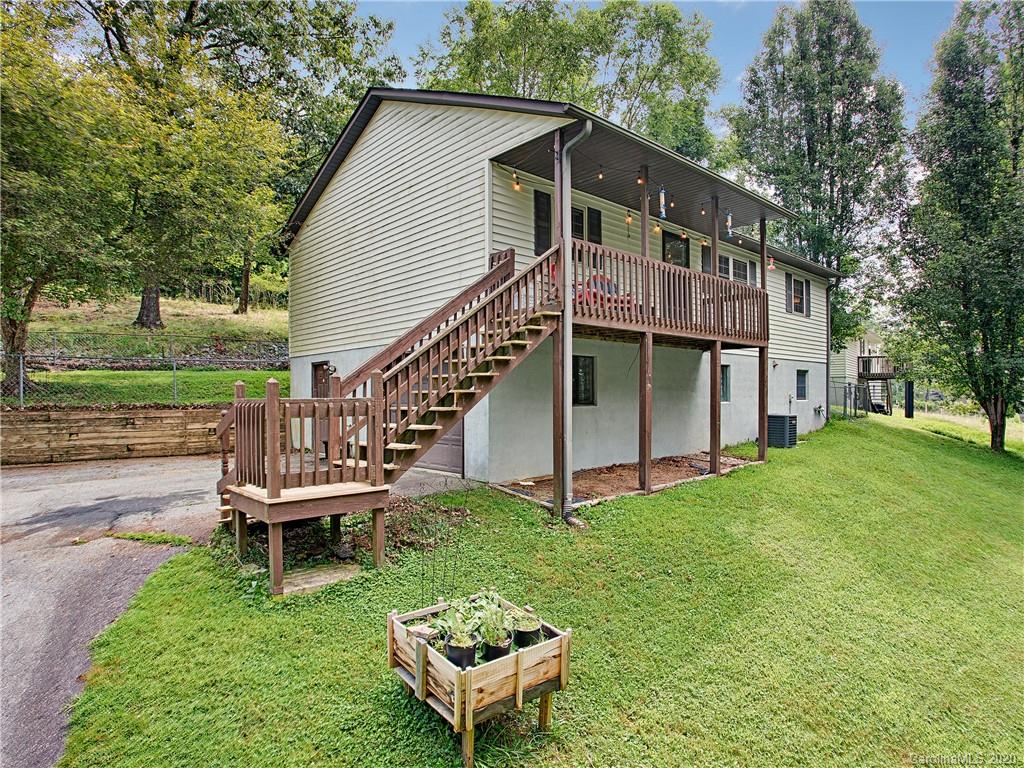 Property image 1 at 510 Hunters Ridge Drive, Mills River, NC 28759