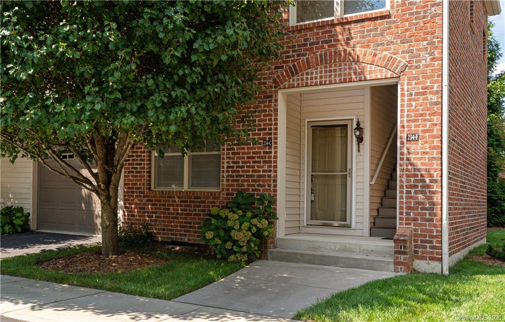 Property image 1 at 234 Wash Creek Drive, Hendersonville, NC 28739