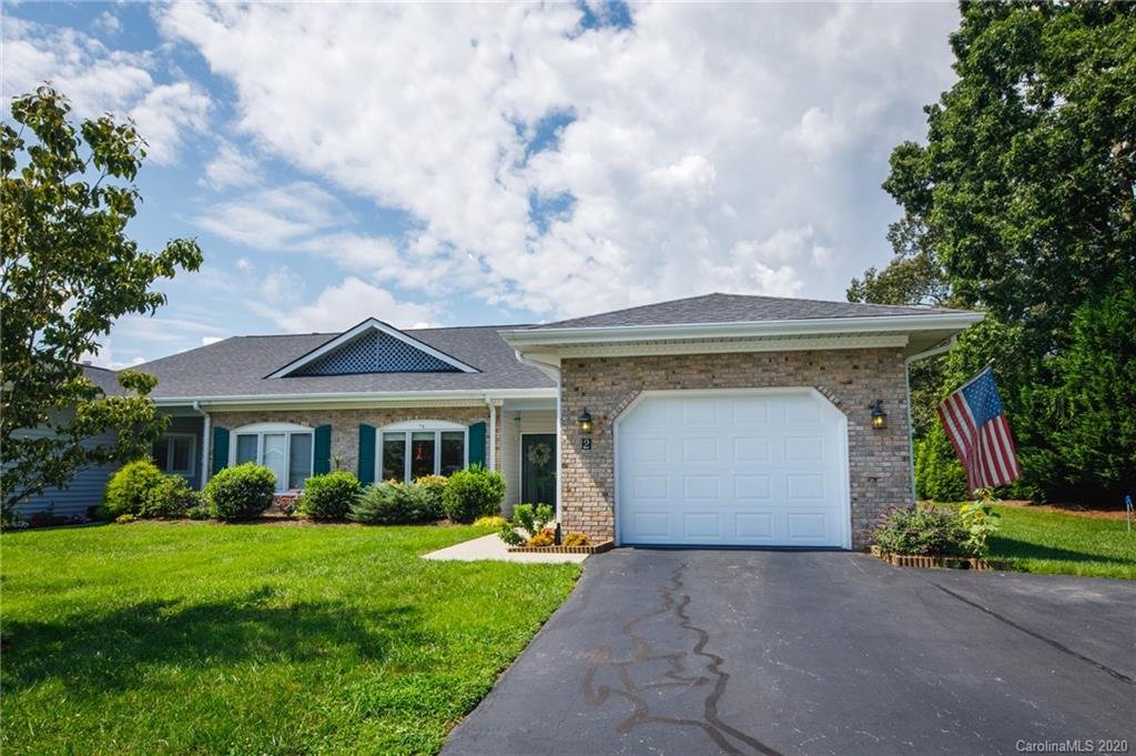 2 Country Meadows Lane