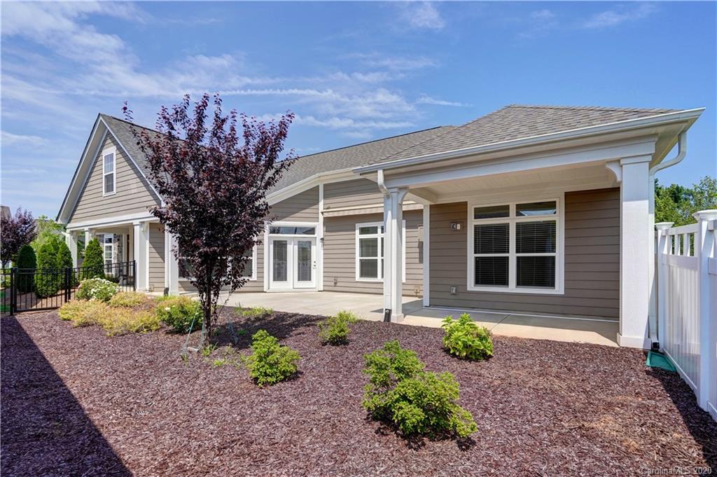 16010 Lakeside Loop Lane