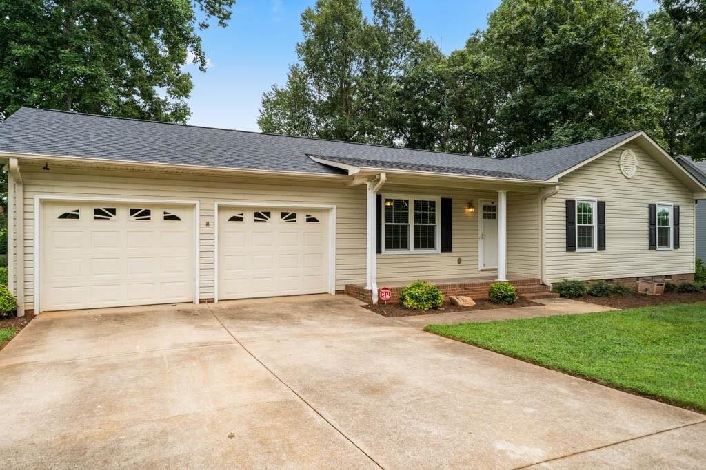 Property image 1 at 412 10th Avenue, Conover, NC 28613