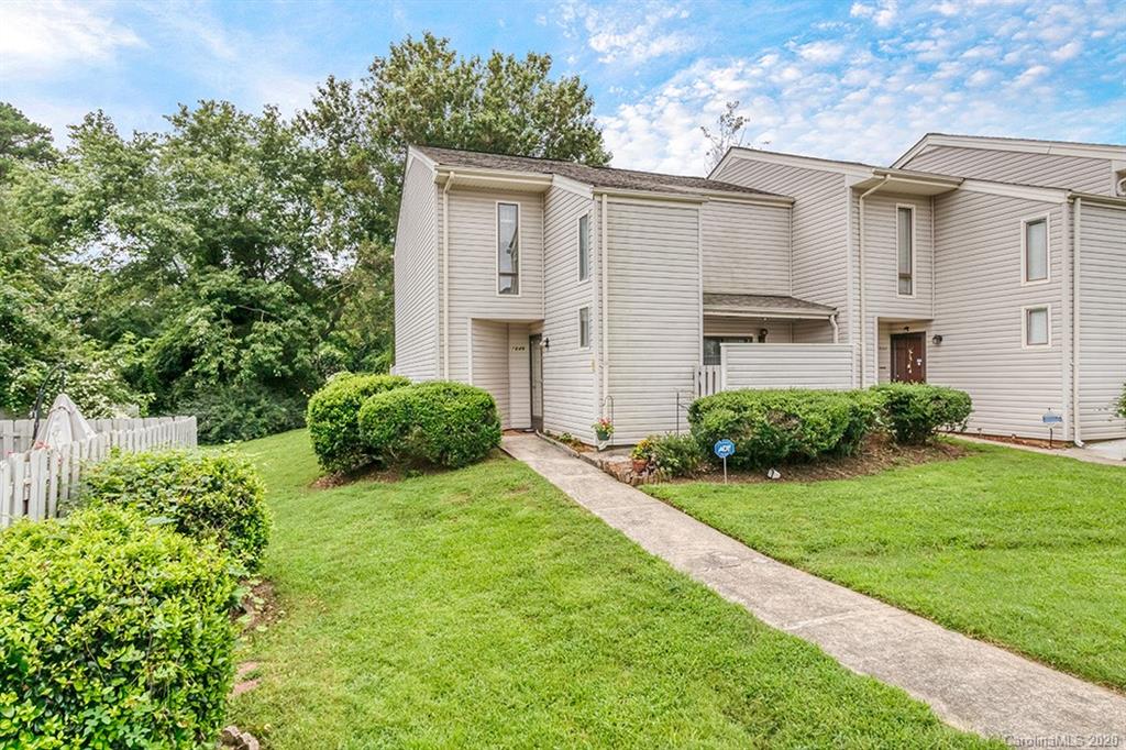 Property image 1 at 7846 Hummingbird Lane, Charlotte, NC 28212