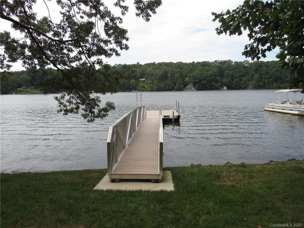 543 Lake Drive 8 Drive