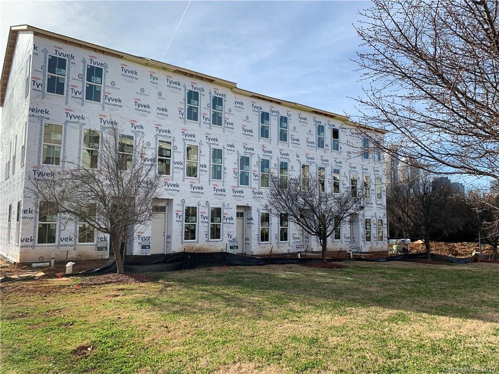 Property image 1 at 761 Seigle Point Drive, Charlotte, NC 28204