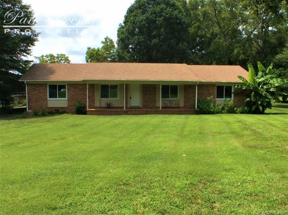 Property image 1 at 256 Lakeshore Drive, Mooresville, NC 28117