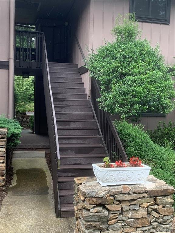 Property image 1 at 33 Lake Drive, Hendersonville, NC 28739