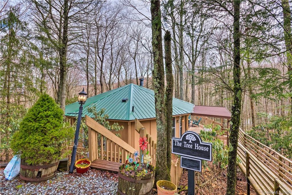 Property image 1 at 233 Charter Hills Road, Beech Mountain, NC 28604