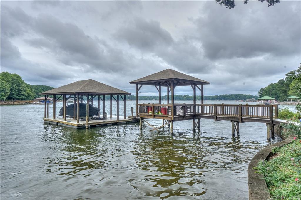 Property image 1 at 2420 Wellesbourne Lane, Sherrills Ford, NC 28673