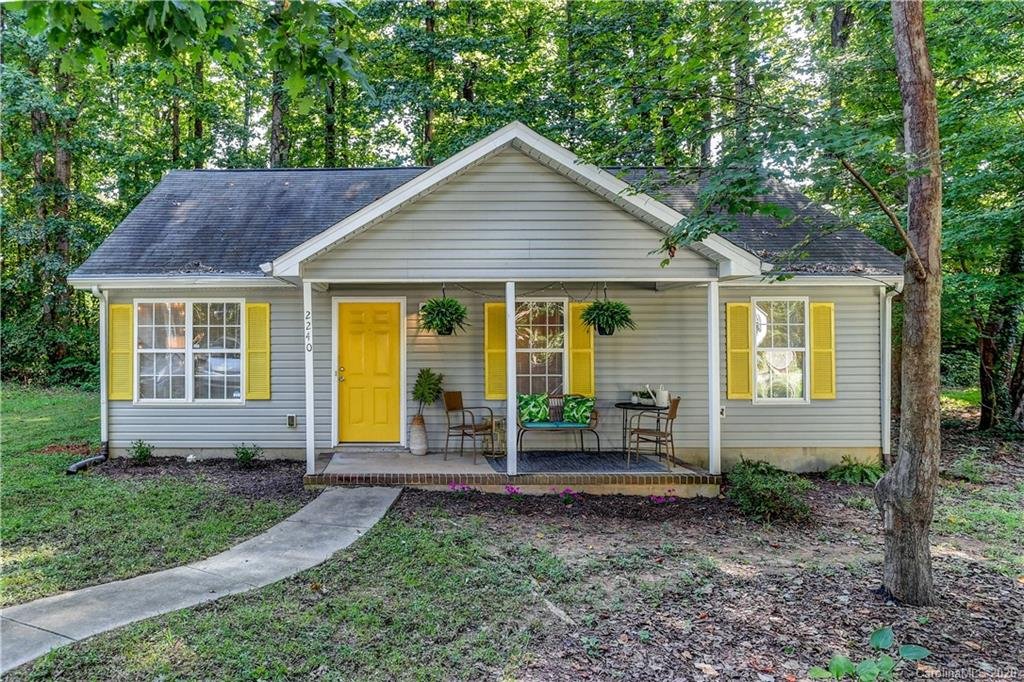 Property image 1 at 2240 Sunset Boulevard, Charlotte, NC 28269