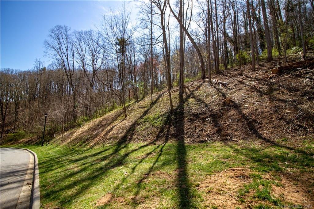 Property image 1 at 18 La Grange Drive, Asheville, NC 28805