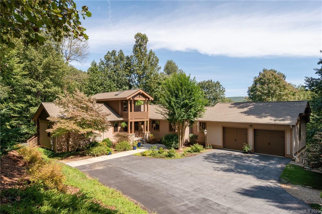 Property image 1 at 658 Overlook Park Drive, Hendersonville, NC 28792