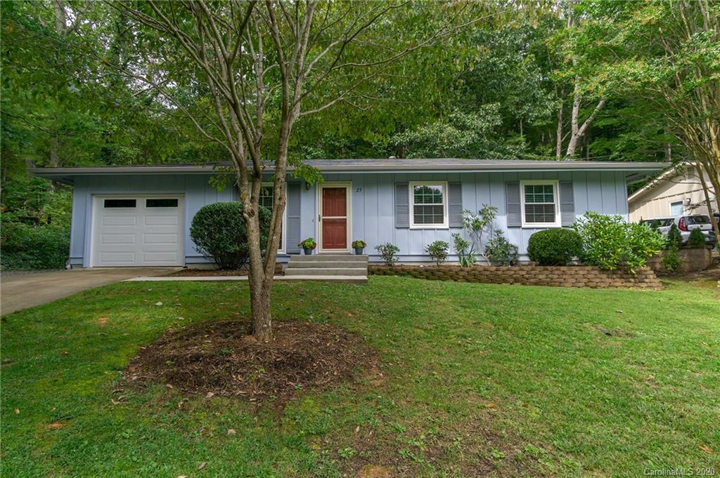 Property image 1 at 25 Hillview Circle, Asheville, NC 28805