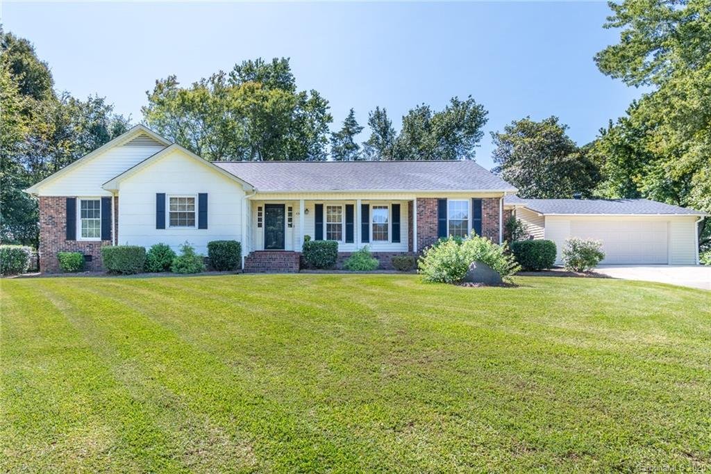 Property image 1 at 4306 Creemore Drive, Charlotte, NC 28213