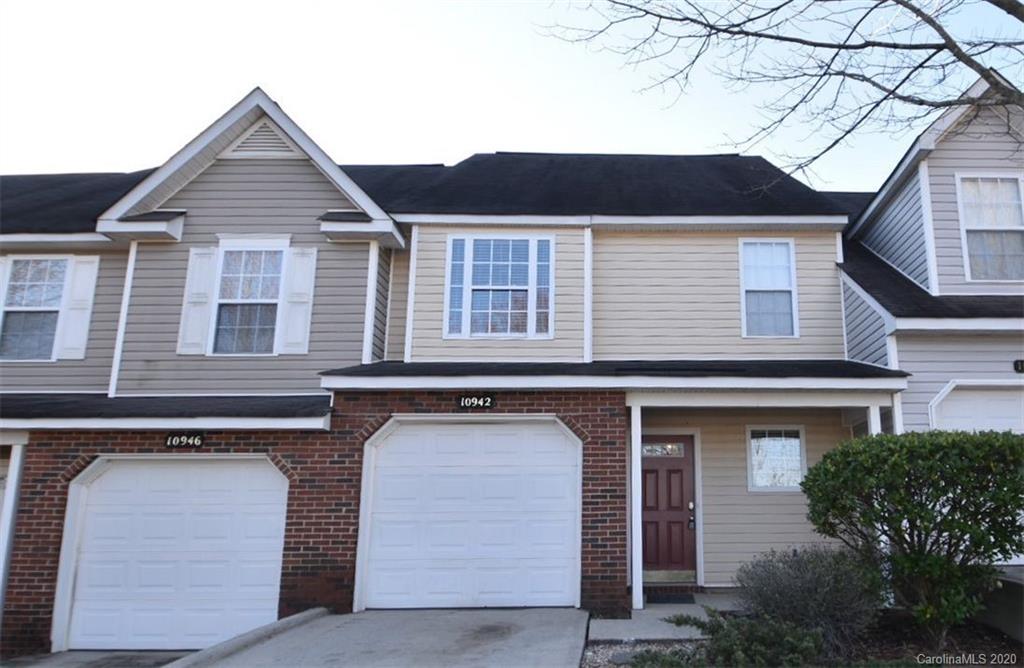 Property image 1 at 10942 Walking Path Lane, Charlotte, NC 28213