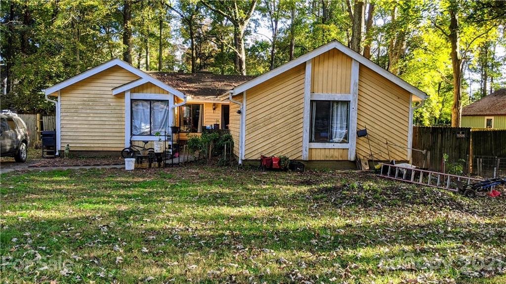 5112 Walnut Grove Lane