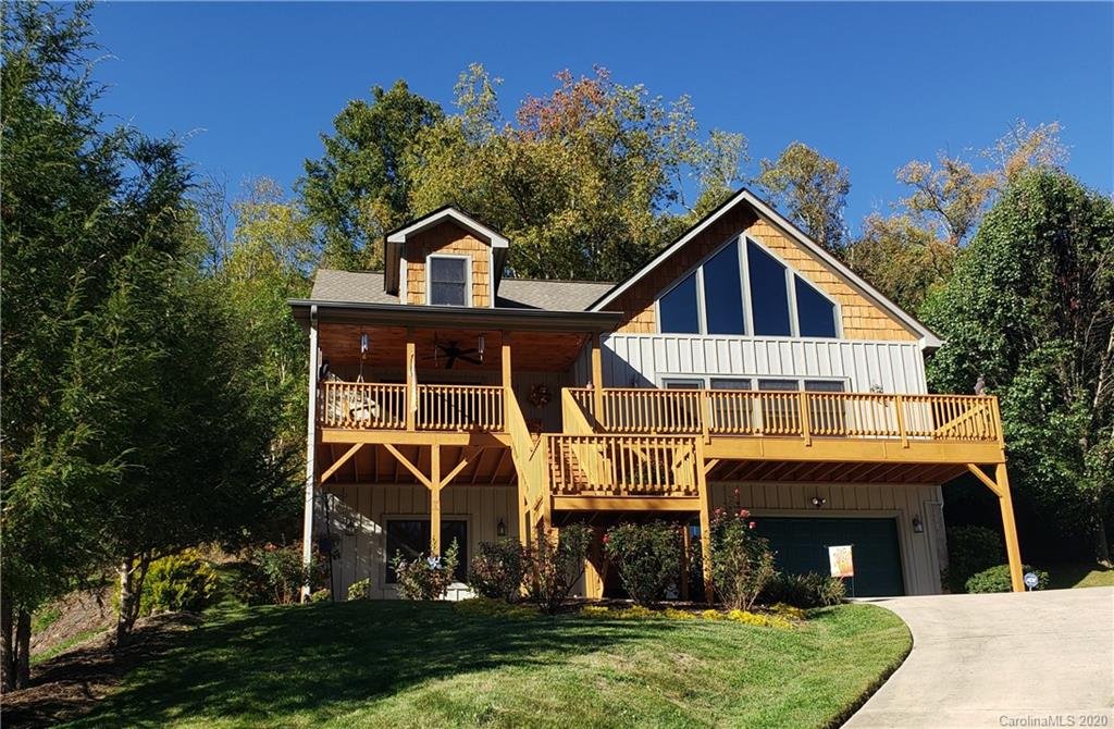 Property image 1 at 7 Constitution Avenue, Waynesville, NC 28785